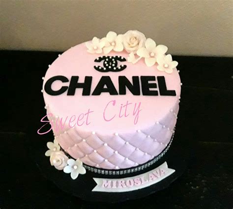 chanel 18th birthday cake|trendy chanel cakes.